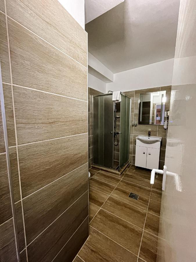 Oereg-To Hotel Es Rendezvenyter Тата Экстерьер фото